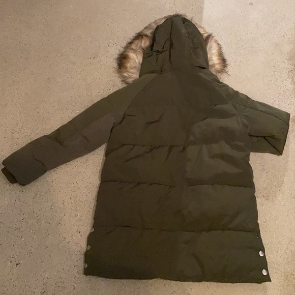 Zara Puffer Coat with detachable Faux Fur - Picture 7 of 8
